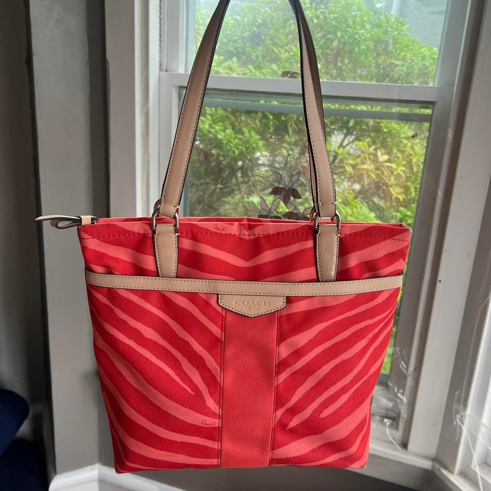 Rare y2k 2000s orange/coral striped zebra animal print coach tote shoulder bag